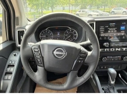 Nissan Frontier SV Crew Cab 4x4 2026