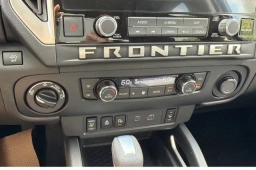 Nissan Frontier SV Crew Cab 4x4 2026