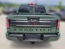 Nissan Frontier PRO-4X Crew Cab 4x4 2026