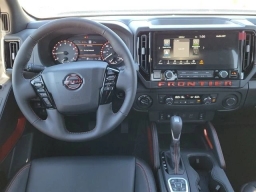 Nissan Frontier PRO-4X Crew Cab 4x4 2026