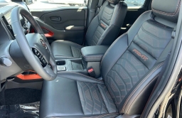 Nissan Frontier PRO-4X w/R Package Crew Cab 4x4 2026