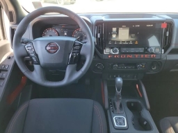 Nissan Frontier PRO-4X Crew Cab 4x4 2026