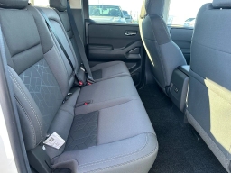 Nissan Frontier SV Crew Cab 4x4 2026
