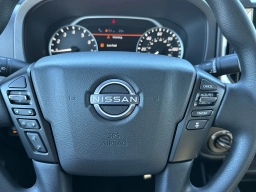 Nissan Frontier SV Crew Cab 4x4 2026