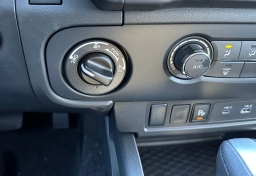 Nissan Frontier SV Crew Cab 4x4 2026