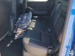 Nissan Frontier PRO-4X Crew Cab 4x4 2026