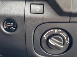 Nissan Frontier PRO-4X Crew Cab 4x4 Long Bed 2026