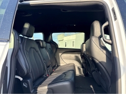 Chrysler Pacifica Select FWD 2026