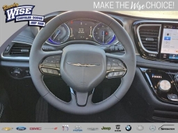 Chrysler Pacifica Select FWD 2026