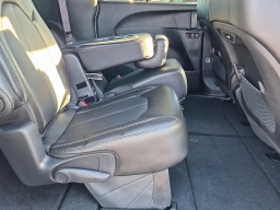 Chrysler Pacifica Select FWD 2027