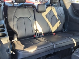 Chrysler Pacifica Select FWD 2027