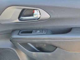 Chrysler Pacifica Select FWD 2027