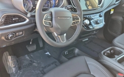 Chrysler Pacifica Select FWD 2027