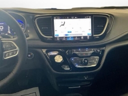 Chrysler Pacifica Select FWD 2026