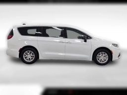 Chrysler Pacifica Select FWD 2025