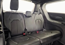 Chrysler Pacifica Select FWD 2025