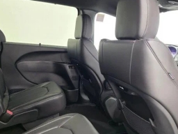 Chrysler Pacifica Select FWD 2025