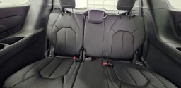 Chrysler Pacifica Select FWD 2025