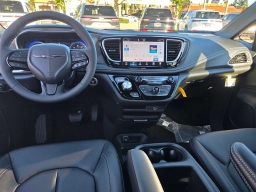 Chrysler Pacifica Select FWD 2026