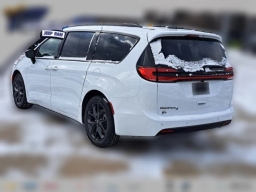 Chrysler Pacifica Select FWD 2026