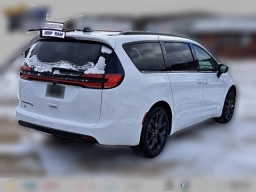 Chrysler Pacifica Select FWD 2026