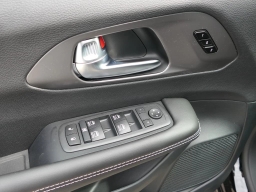 Chrysler Pacifica Select FWD 2026