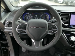 Chrysler Pacifica Select FWD 2026