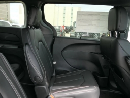 Chrysler Pacifica Select FWD 2026