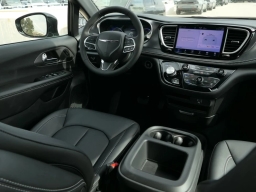 Chrysler Pacifica Select FWD 2026