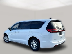 Chrysler Pacifica Select FWD 2026
