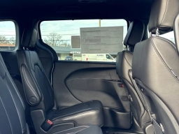 Chrysler Pacifica Select FWD 2026