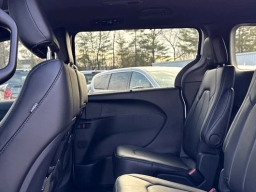 Chrysler Pacifica Select FWD 2026