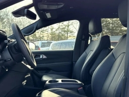 Chrysler Pacifica Select FWD 2026