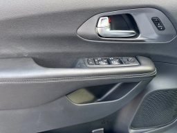 Chrysler Pacifica Select FWD 2026