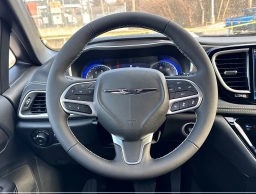 Chrysler Pacifica Select FWD 2026