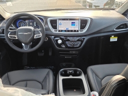 Chrysler Pacifica Select FWD 2026