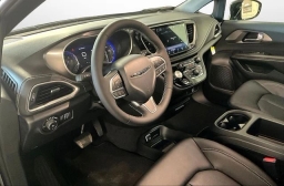 Chrysler Pacifica Select FWD 2026
