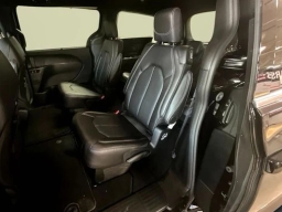 Chrysler Pacifica Select FWD 2026