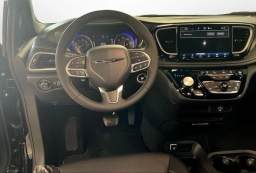 Chrysler Pacifica Select FWD 2026