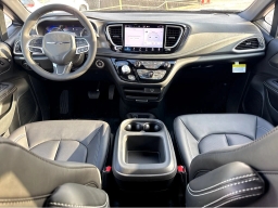 Chrysler Pacifica Select FWD 2026
