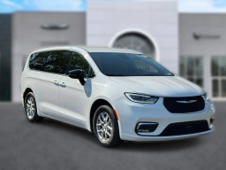Chrysler Pacifica Select FWD 2026