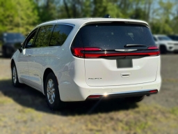 Chrysler Pacifica Select FWD 2026