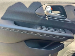Chrysler Pacifica Select FWD 2026