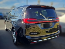 Chrysler Pacifica Select FWD 2026