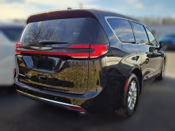 Chrysler Pacifica Select FWD 2026