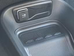 Chrysler Pacifica Select FWD 2026
