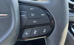 Chrysler Pacifica Select FWD 2026