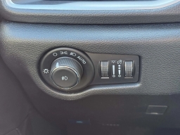 Chrysler Pacifica Select FWD 2026