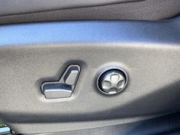 Chrysler Pacifica Select FWD 2026