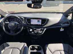 Chrysler Pacifica Select FWD 2026